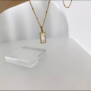 White stone chain necklace